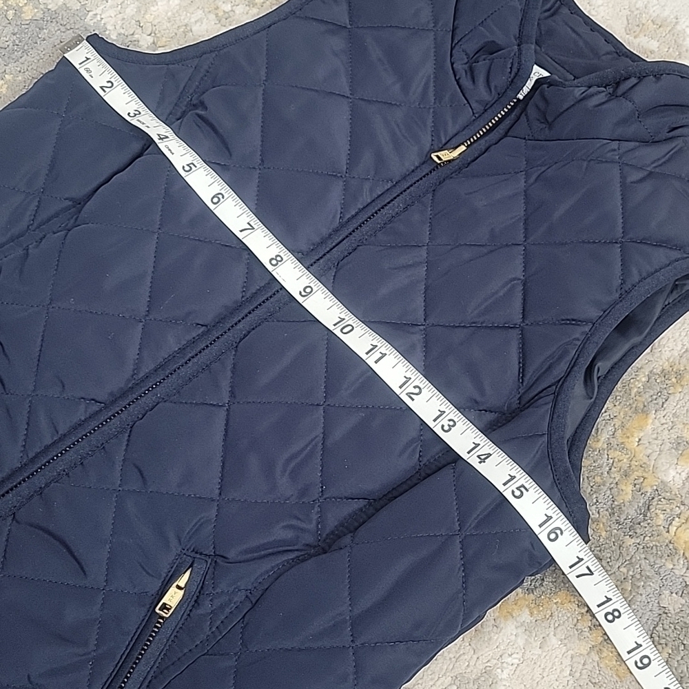 Crown & Ivy Quilted Vest - Picture 6 of 10